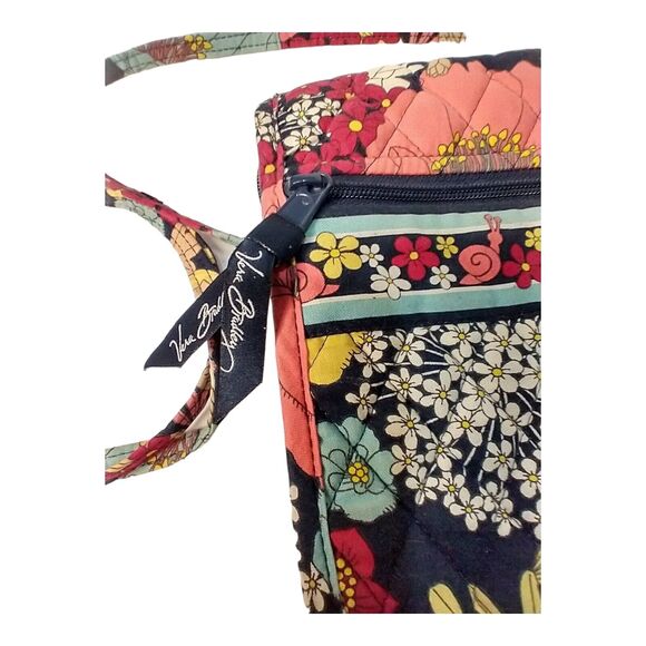 Vera Bradley Retired “Happy Snails” Quilted Floral Crossbody Bag Flap Front - Picture 7 of 10